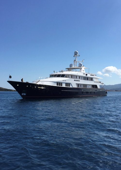 Broadwater Yacht pic